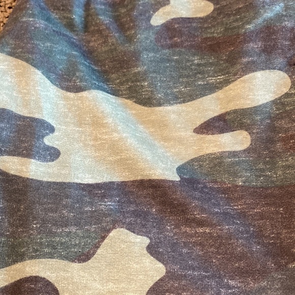 Camo Joggers Size Small in Like New Condition - Picture 2 of 5